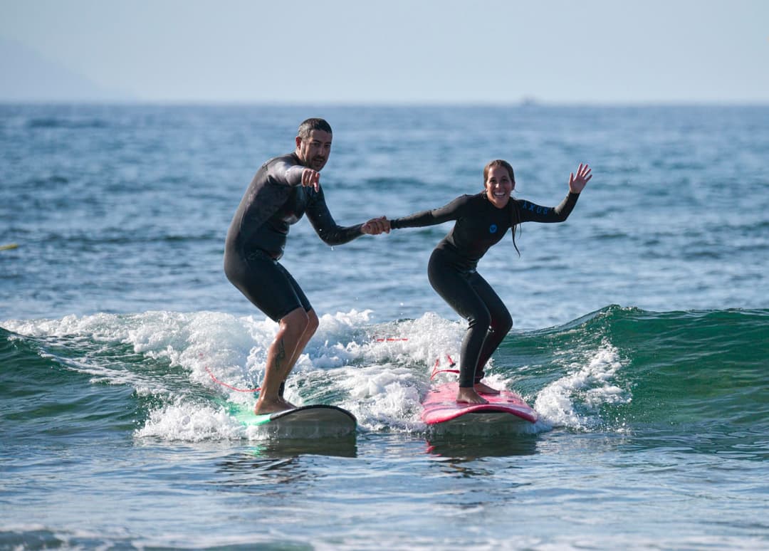 Clases de surf grupales